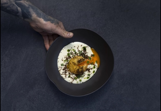 Το υπεραιωνόβιο εστιατόριο που συγκινεί με τη θαλασσινή του κουζίνα