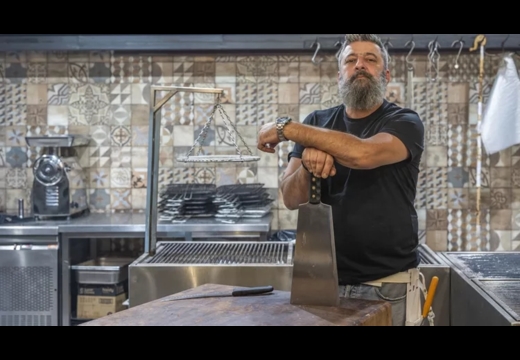 Λένε πως αυτή είναι η πιο σκληροπυρηνική χασαποταβέρνα της πόλης