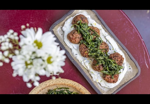 Σε αυτά τα μαγαζιά θα φας υπερτίμια ελληνική κουζίνα