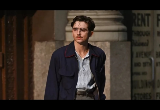 Ο απόλυτος σταρ του τώρα και η νέα του ταινία καταφθάνουν στους κινηματογράφους