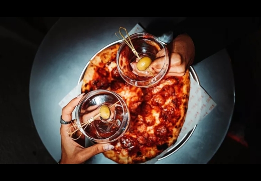 Πώς η Αθήνα άλλαξε τον τρόπο που τρώει πίτσα