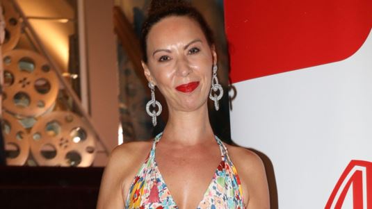 Δώρα Χρυσικού: Την περίοδο που έδινα μάχη με τον καρκίνο, ευχόμουν να πίστευα στον Θεό [βίντεο]