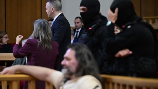 Σήμερα η εισαγγελική αγόρευση στη δευτεροβάθμια δίκη της Χρυσής Αυγής - Σωματεία και φορείς έξω από το Εφετείο