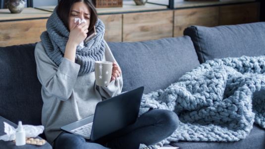 Γιατί ανησυχούν οι επιστήμονες για την πρόωρη άνοδο της γρίπης- Το νέο υποστέλεχος Κ και ο εμβολιασμός