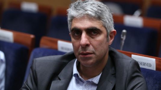 Καρφιά Γιώργου Τσίπρα για Φαραντούρη: "Περίεργο, δεν του φαινόταν, καθόλου πολιτικάντης"