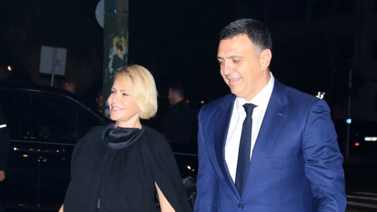 Μπαλατσινού - Κικίλιας: Οι λεπτομέρειες του χριστουγεννιάτικου στολισμού του σπιτιού τους στην Αθήνα