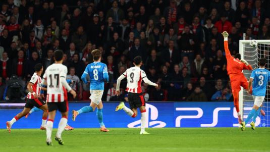 Champions League: Τρομακτική η Αϊντχόφεν πριν τον Ολυμπιακό, διέλυσε τη Νάπολι - Η Παρί Σεν Ζερμέν σκόρπισε τη Λεβερκούζεν