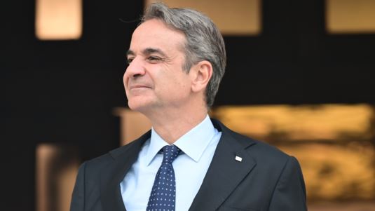 Οικονομία, σταθερότητα και "τρικυμία" στην Κεντροαριστερά- Τα "όπλα" Μητσοτάκη στην κούρσα για τις εκλογές