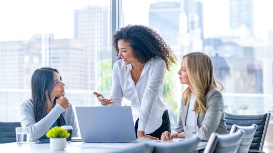 Η Ελλάδα στο επίκεντρο της παγκόσμιας γυναικείας επιχειρηματικότητας - "Αυτή η γενιά μπορεί να κάνει την αλλαγή"