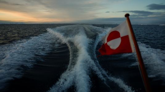 Politico: Πώς ο Τραμπ μπορεί να κατακτήσει τη Γροιλανδία σε 4 απλά βήματα