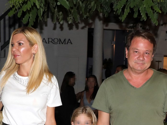 Απόστολος Λύτρας: Στη Μύκονο με την κούκλα σύζυγό του και την κατάξανθη... | People &amp; Style Ειδήσεις