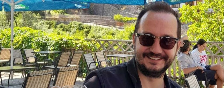 Βασίλης Καλογήρου