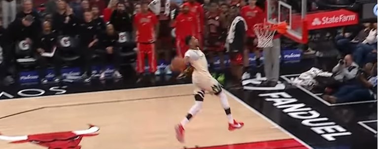 ΓΙΑΝΝΗΣ ΑΝΤΕΤΟΚΟΥΝΜΠΟ