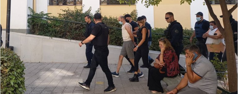 βιαστής Πετράλωνα
