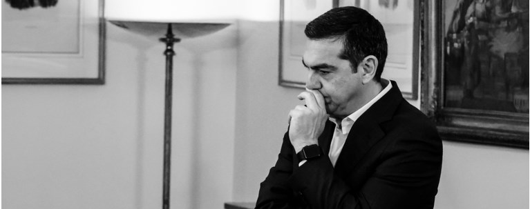 Τσίπρας σκεφτικός στο Προεδρικό