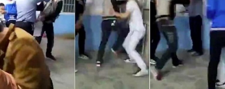 Μαθητές ξύλο με καθηγητές