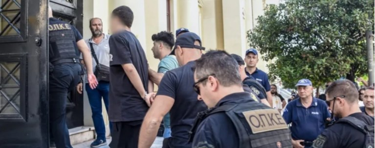 ΦΩΤΙΑ ΠΑΤΡΑ