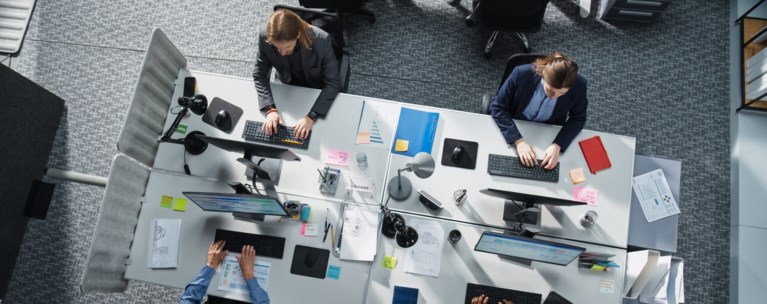 εργαζομενοι