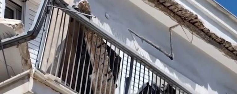 ΑΡΓΟΣ ΜΠΑΛΚΟΝΙ