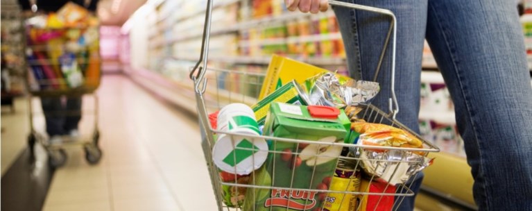 Kύμα ανατιμήσεων με ΦΠΑ 24% σε προϊόντα και υπηρεσίες