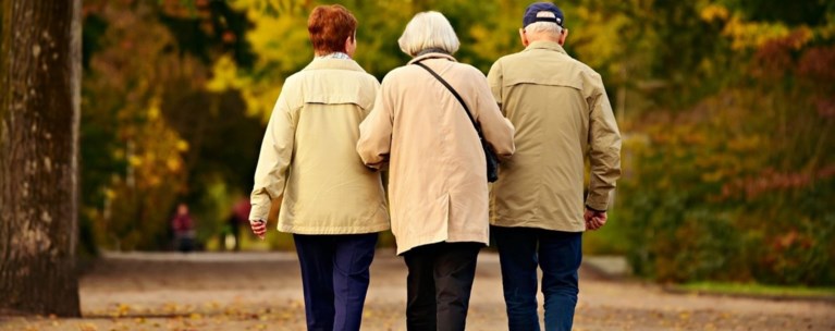 Χώρα γερόντων μέχρι το 2050 η Ελλάδα - Χρόνια 'νόσος' η υπογεννητικότητα