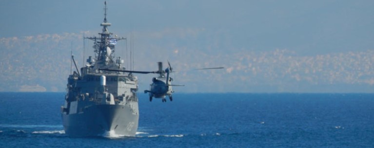 Εντυπωσιακές εικόνες από τις ασκήσεις του ΠΝ στο Αιγαίο