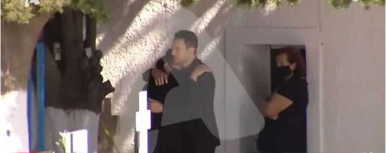 Μπαμπης μητερα Καρολαιν