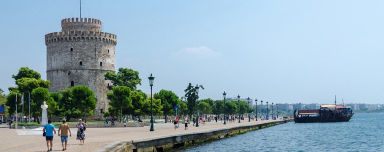 Δείτε την πατέντα Θεσσαλονικιού για να.. ρεμβάζει στην παραλία