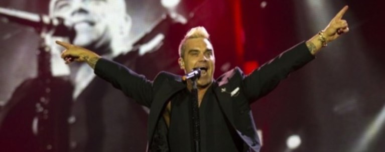 Γκάφα του Ρόμπι Γουίλιαμς: Τα σεξουαλικά υπονοούμενα σε ανήλικο κορίτσι