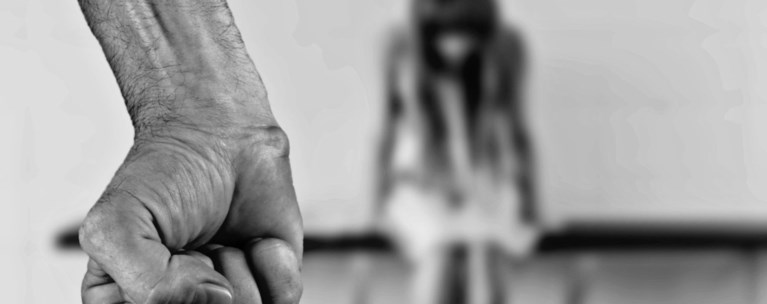 Αυξημένη κατά 34,45% η ενδοοικογενειακή βία πανελλαδικά