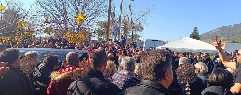 Καρράς ταφή