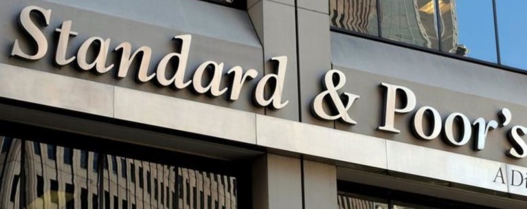 Με το βλέμμα στην ετυμηγορία της Standard and Poor's το ΥΠΟΙΚ