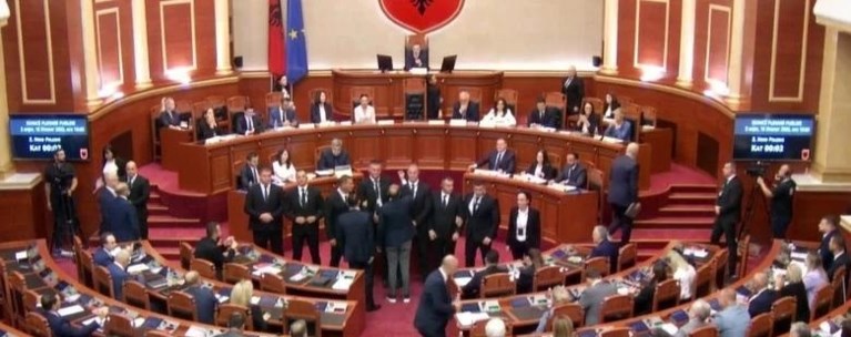 αλβανια κοινοβουλιο