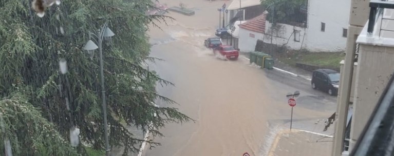 πολυγυρος βροχες