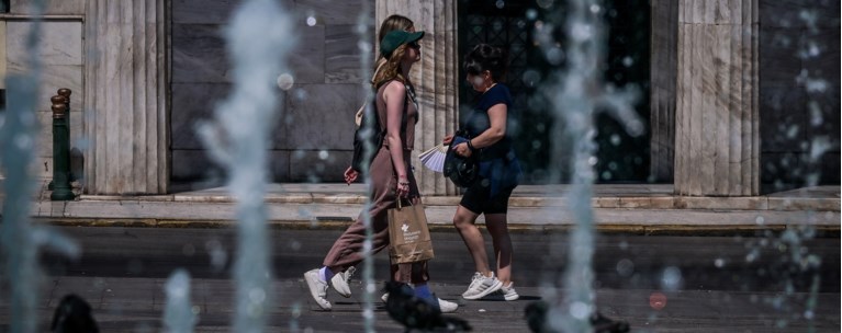 καυσωνας αθηνα ζεστη συντριβανι