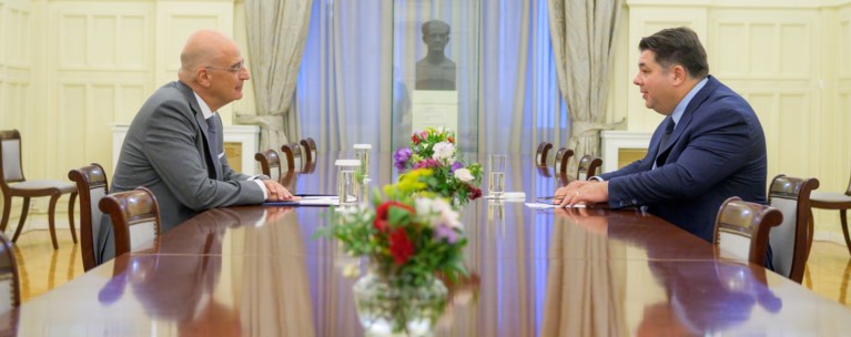 τσουνης και δενδιας