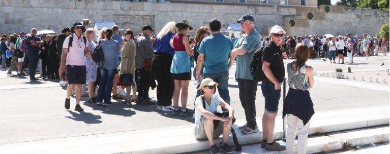 Σύνταγμα τουρίστες
