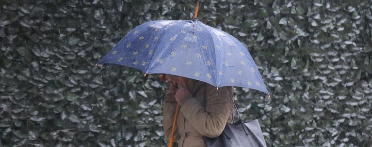 ΚΑΙΡΟΣ ΚΑΤΑΙΓΙΔΑ ΒΡΟΧΗ ΑΘΗΝΑ