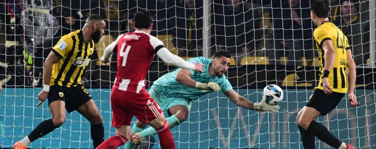 ΟΛΥΜΠΙΑΚΟΣ ΑΕΚ