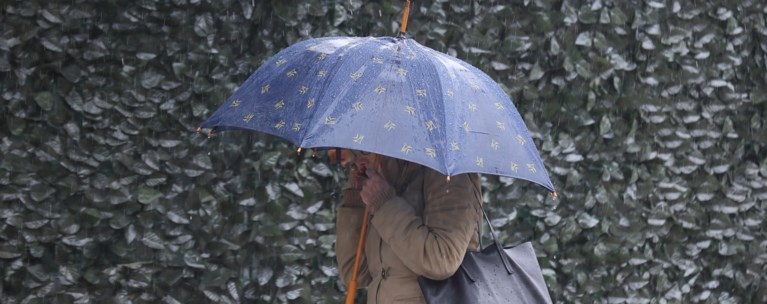 ΚΑΙΡΟΣ ΚΑΤΑΙΓΙΔΑ ΒΡΟΧΗ ΑΘΗΝΑ