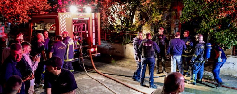 ΦΩΤΙΑ ΗΡΑΚΛΕΙΟ ΚΡΗΤΗΣ ΔΥΟ ΑΠΑΝΘΡΑΚΩΜΕΝΟΙ