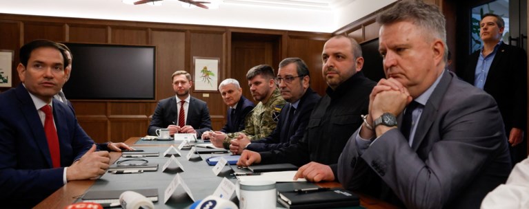 ΟΥΚΡΑΝΙΑ ΕΙΡΗΝΕΥΤΙΚΕΣ ΔΙΑΠΡΑΓΜΑΤΕΥΣΕΙΣ