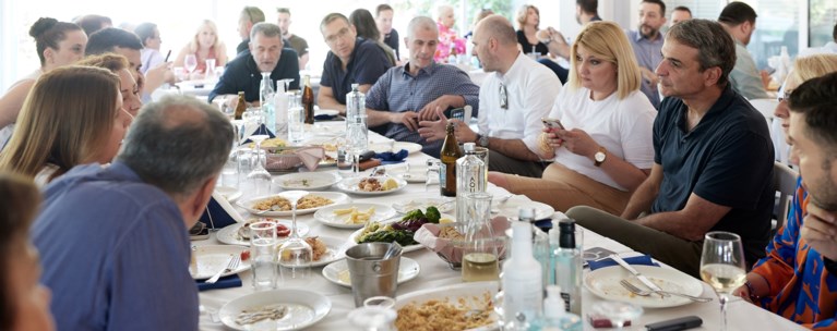 ΜΗΤΣΟΤΑΚΗΣ ΤΡΑΠΕΖΙ