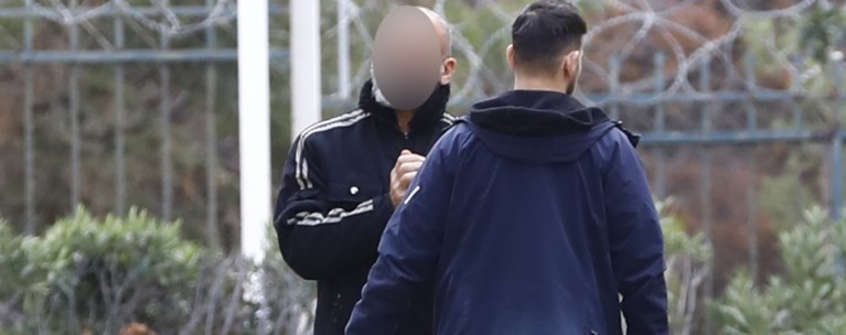 ΚΟΛΩΝΑΚΙ 60ΧΡΟΝΟΣ