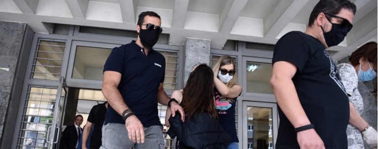 Μητέρα - κόρη - Δολοφονία οδηγού ταξί