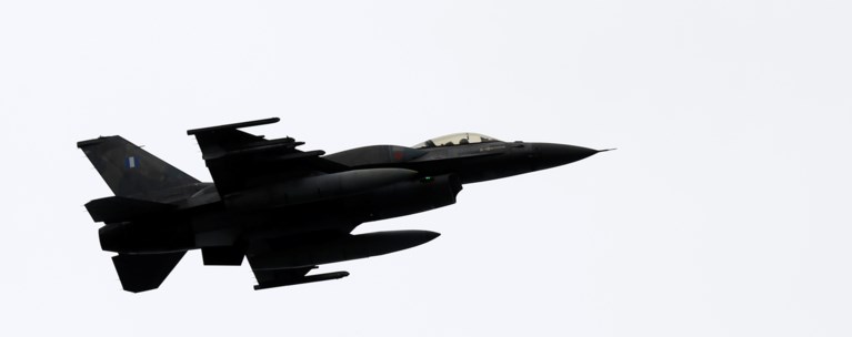 f16