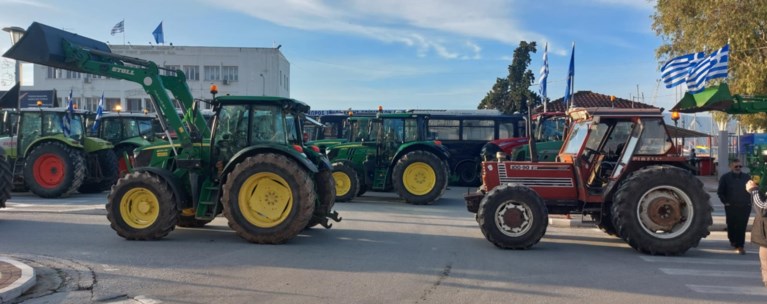 ΛΙΜΑΝΙ ΒΟΛΟΥ ΤΡΑΚΤΕΡ