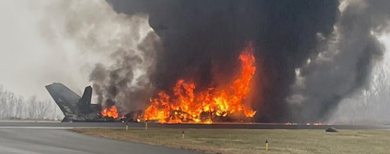 ΣΥΝΤΡΙΒΗ ΑΕΡΟΠΛΑΝΟΥ ΒΟΡΕΙΑ ΚΑΡΟΛΙΝΑ ΗΠΑ