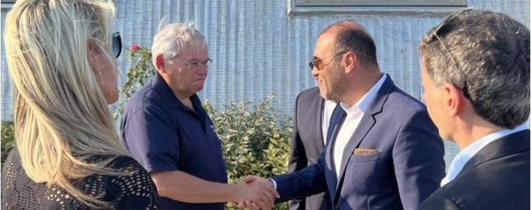 Μενέντεζ