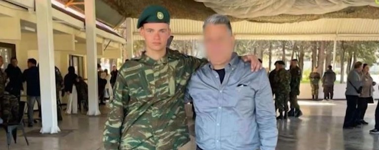 19ΧΡΟΝΟΣ ΣΤΡΑΤΙΩΤΗΣ